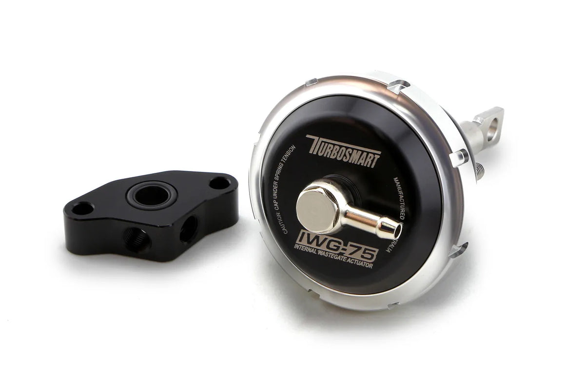 Turbosmart IWG75 7psi ブラック (Patrol Y61 ZD30DDTi 97-13) インターナルウェストゲートアクチュエーター