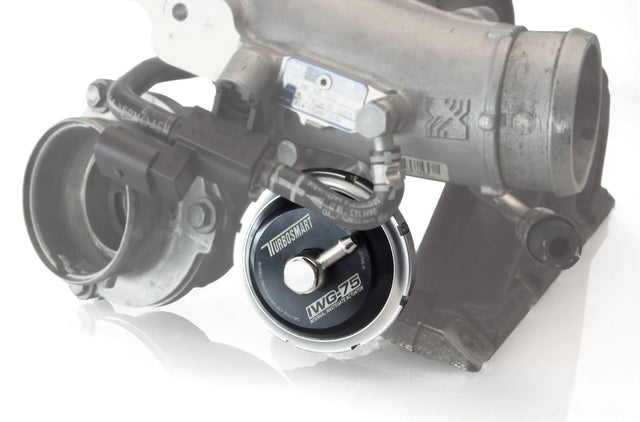 Turbosmart IWG75 5psi VAG K04 - ブラック (アウディ/シート/VW) インターナルウェストゲートアクチュエーター